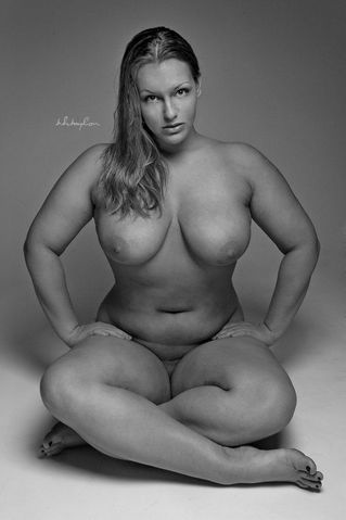Hot  HD Thick Galleries