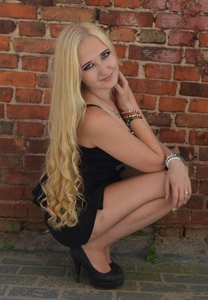 Blonde bimbo outdoor