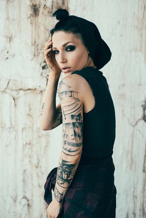 Sexy Tattooed Bitches 232