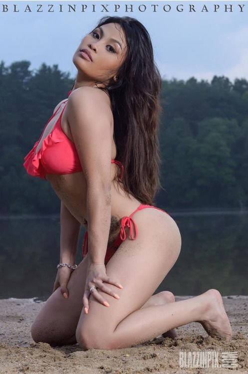 HOTTT !!!!!!!! Tetek Gede, Bigboobs, Toket Gede, Tetek Montok,...