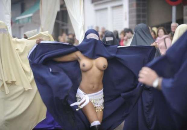 One hot burqa bitch