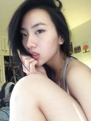 teresaatran: Leg so white Bigboobs, Toket Gede, Tetek Montok,...