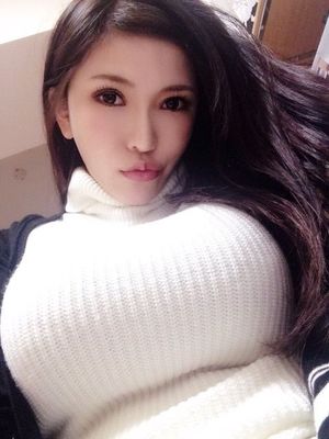 I don't even know. This is probably the hottest picture I've ever seen. Damn. Such sexy. Much hot.