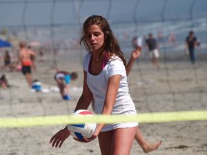 beach volleyball girl
