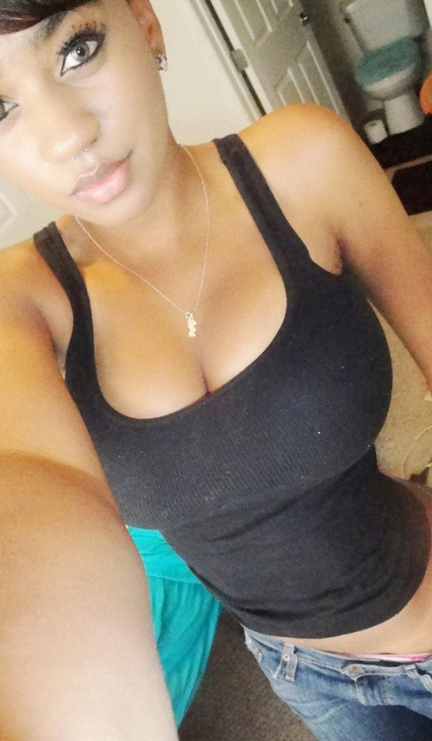 Sexy Selfie 02