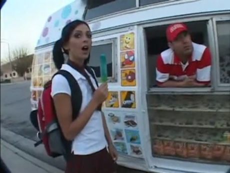 etudiante salope baise dans un van - video porno young slut