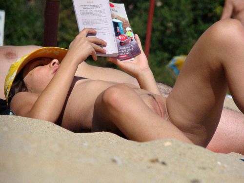 Full Nude Beach Porn Pic