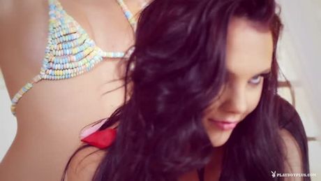 Iana Little, Madi Meadows – Be My Valentine