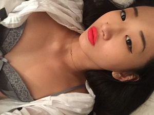 sabishi-slut: protip: turn ur selfies sideways if u ugly....