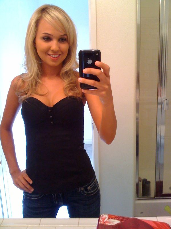 Sexy Ass Amateur Girls 221