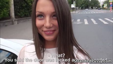 Euro hot teen Foxy Di waves her hands on the stranger and ask for help because her car is locked.