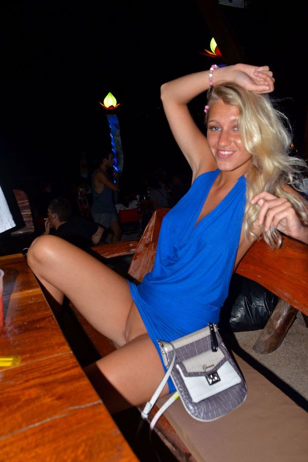 Sexy Blonde In Public No Panties Pussy Flashing