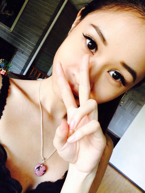 taylorwonger:

Selfie sesh ~ Bigboobs, Toket Gede, Tetek Montok,...