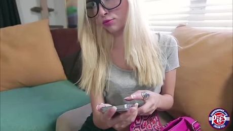 Piper a very hot petite and skinny blonde teen visited her boyfriend in her apartment. When her boyfriend goes on finding something.