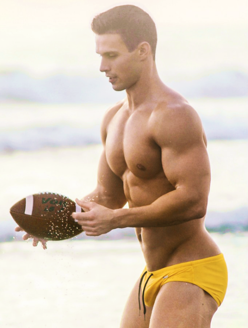 Reblog: Enjoy my archives: Sexy Gay Men and Random Gay…