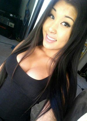 meow-kim: Duh herro follow me on instagram! @alinaimai11...