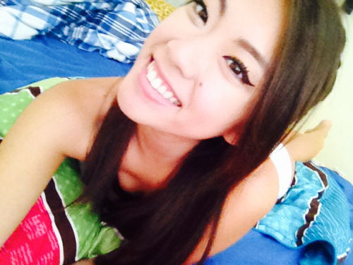 dayumitsmelissa:
I need some summer tanning