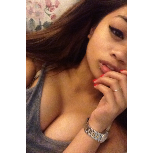 lillielux:
LolFollow me on IG: whoaitsreza Bigboobs, Toket...