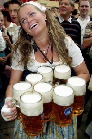 Oktoberfest Bar Maiden
