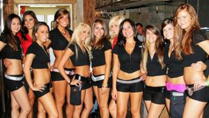 Bone Daddy’s House of Smoke Waitresses