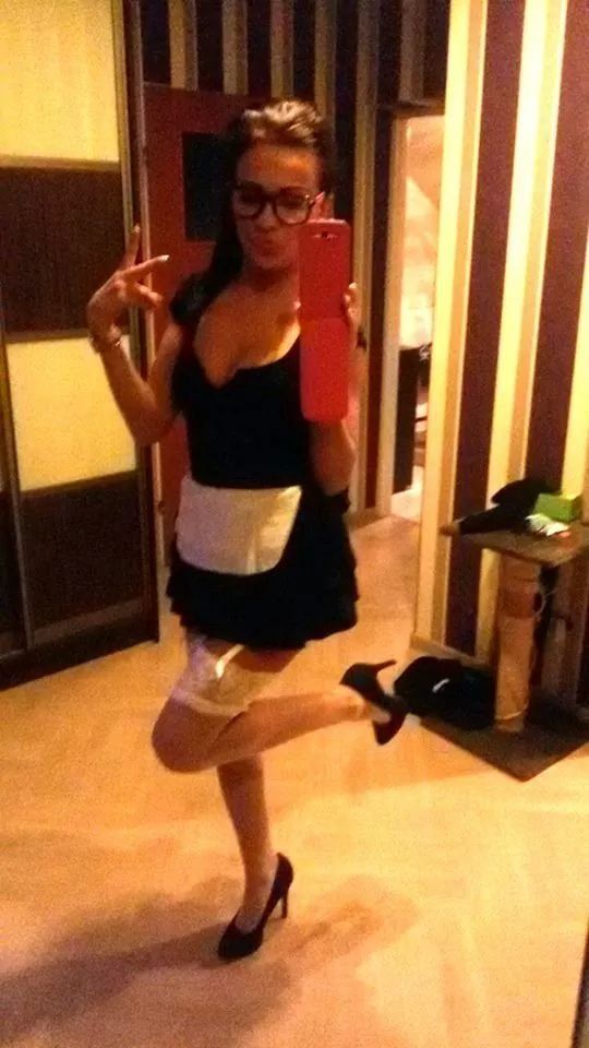 Bimbo maid