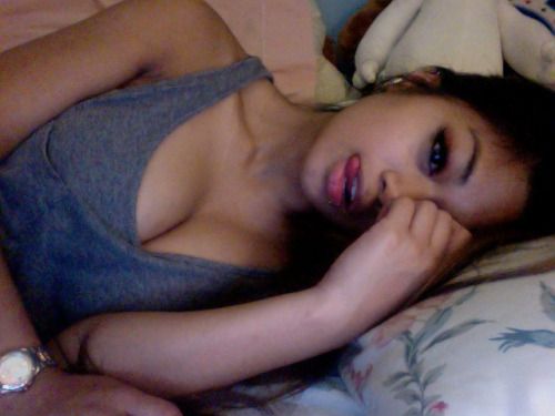 lillielux:
this is me in bed. ;)Follow me on IG: whoaitsreza...
