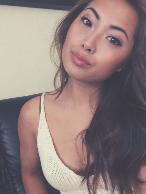 oheytherecamille:
hello friends Bigboobs, Toket Gede, Tetek...