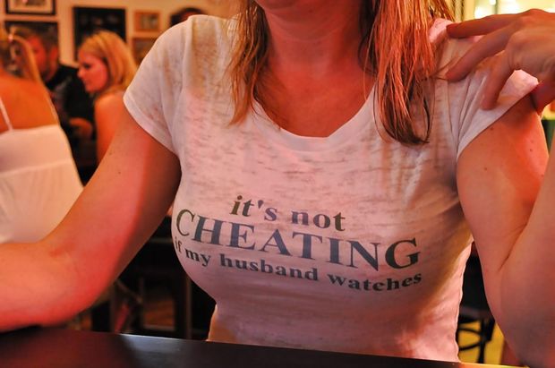 hotwifememe:Hot Wife and Cuckold Meme