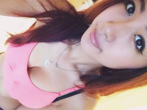 tryppi:

Up close and personal ☾⋯✧
  Bigboobs, Toket Gede, Tetek...