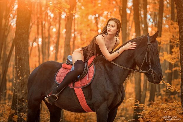 love for her to ride me...then again, if i was hung like a horse.