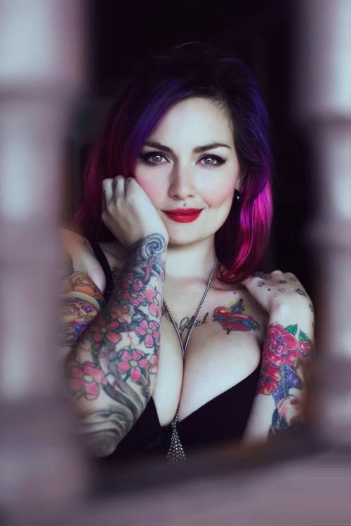 Sexy Tattooed Bitches 181