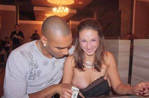 lenswalker:Tonight….is a black cock nite