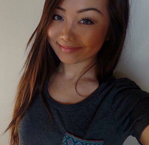 athousandpossibilitiesx:
If I had some freckles… Bigboobs,...