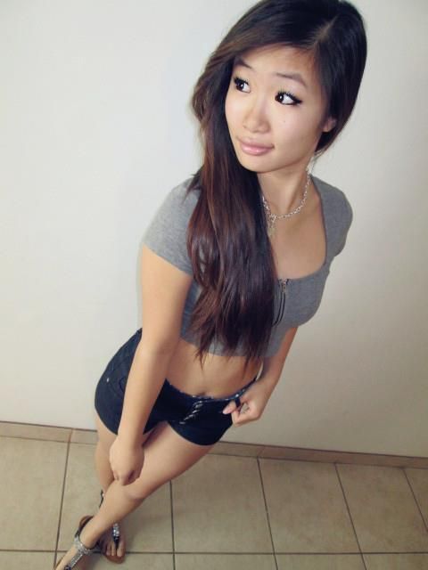jhvbjkviitsmindyy:
while everyone goes left, I look right.
...