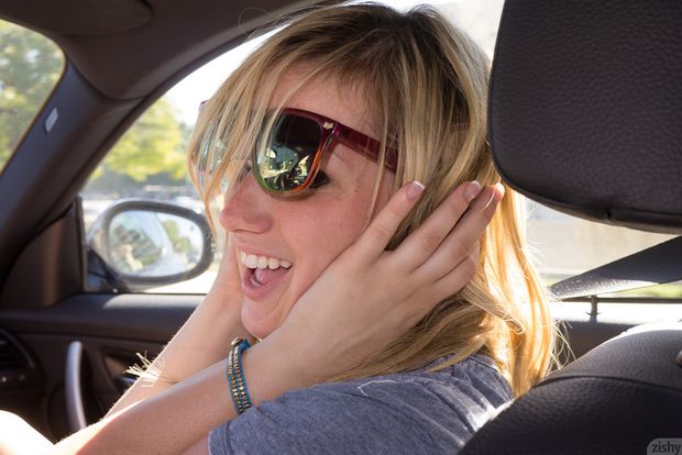 Chelsea Waltzer sunglasses fun