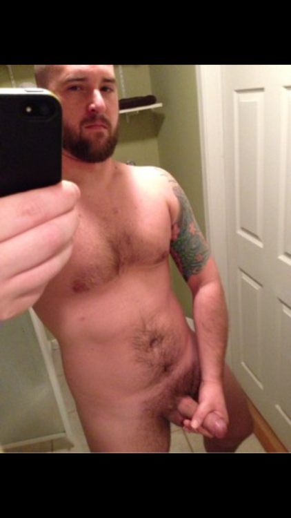 Reblog: manly-brutes:


tumblr | vids | fb