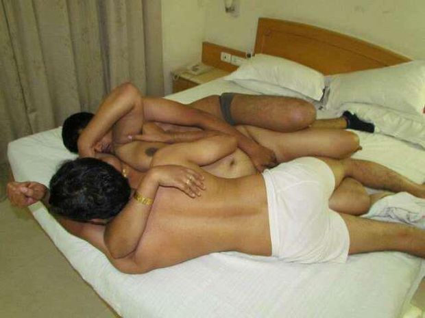 Cock craving desi mom enjoying son and his friend