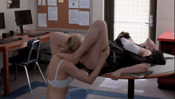 Taylor Schilling & Laura Prepon - Orange is the New Black Gif ...