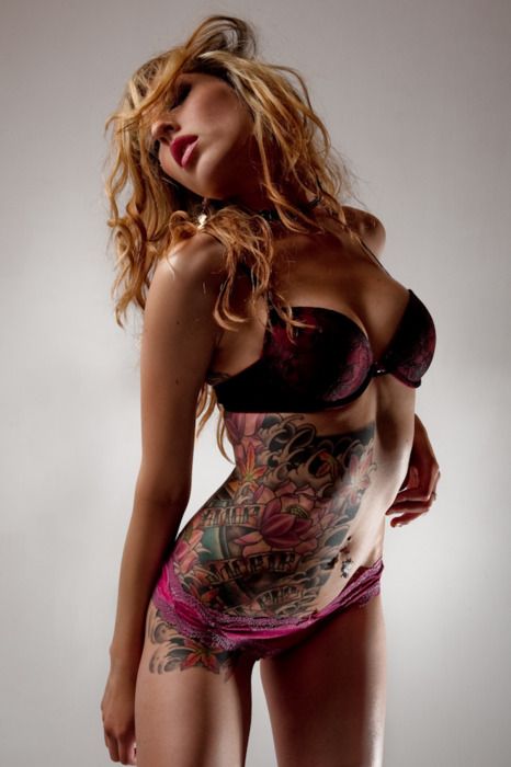 Sexy Tattooed Bitches 287