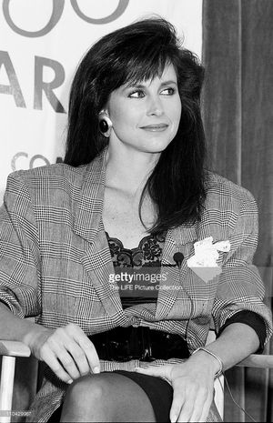 Karen Kopins - a lovely brunette actress