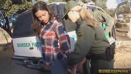 Agent Smith was able to fuck two sexy babes in the open