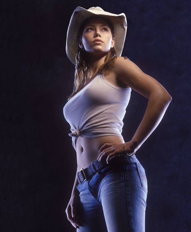 jessica biel texas chainsaw massacre
