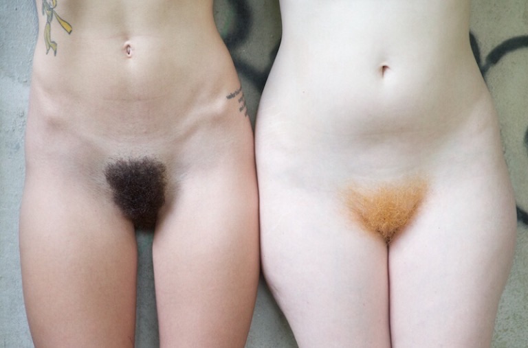 Redhead and brunette with thick bushes