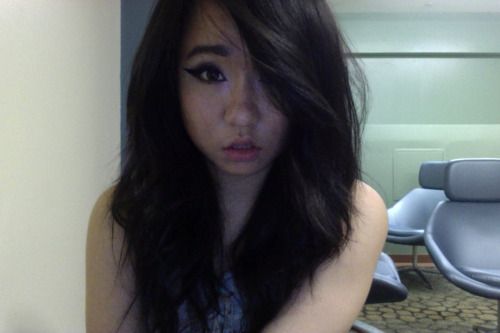 sue-ting:

From “bae” to “bye” real quick.  Bigboobs, Toket...