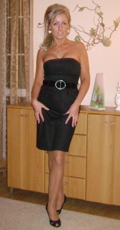 Hot milf going out to have fun