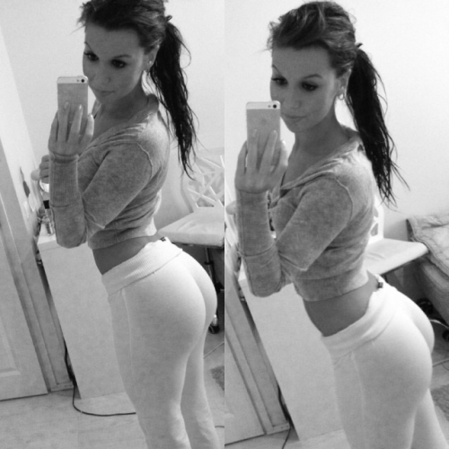 Hot and Sexy HD Full Yoga Pants Porn Pics