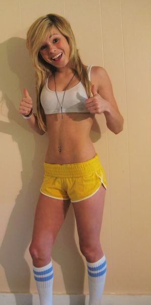 Naked Emo Scene Goth Girls Showing Off 024