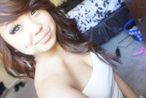 queenashleey:

icoooon,   Bigboobs, Toket Gede, Tetek Montok,...