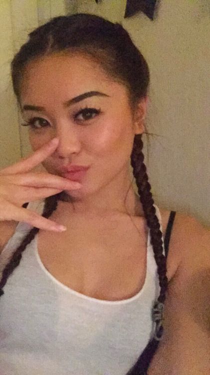 linatran:

my roommate cornrowed two braids on me lmao Bigboobs,...