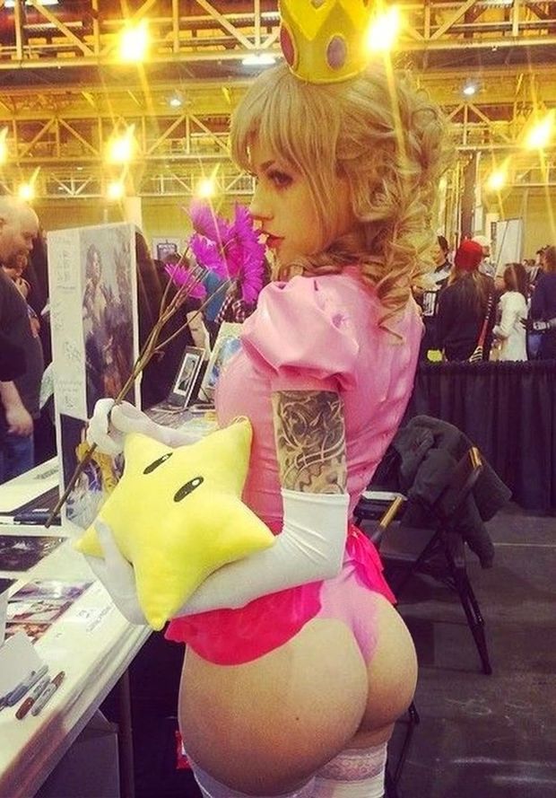 peach costplay